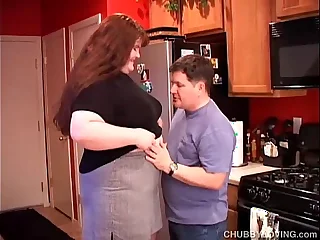 Beautiful beefy BBW gives an amazing sloppy blowjob